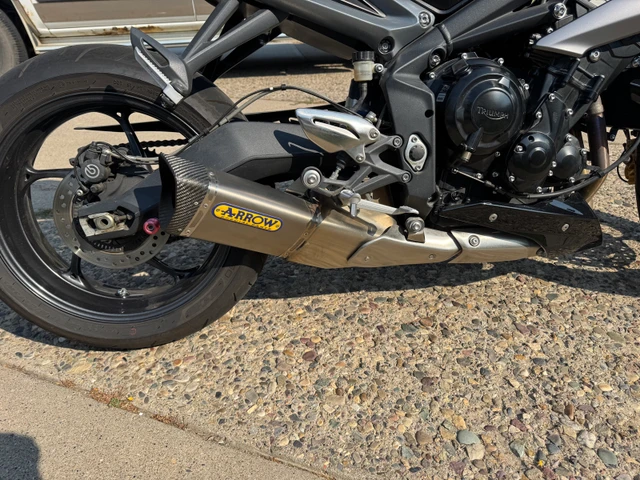 2015 Triumph, 23 000 km, dovoz Kanada — foto 5 z 5