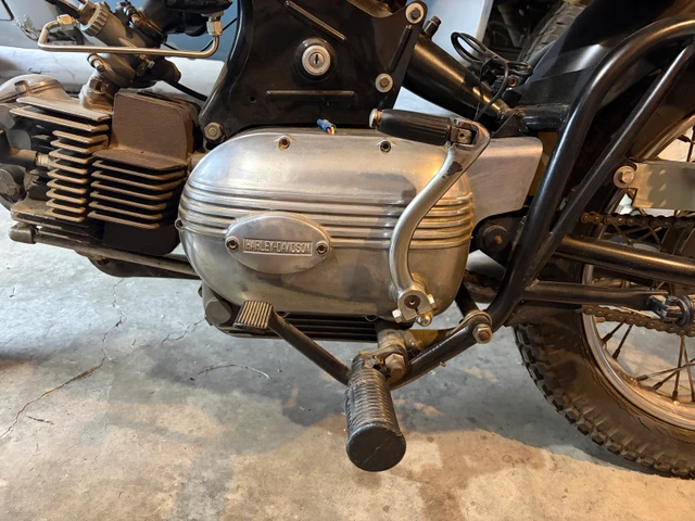 1966 Harley-Davidson, červená, 11 896 km, dovoz Kanada — foto 3 z 5