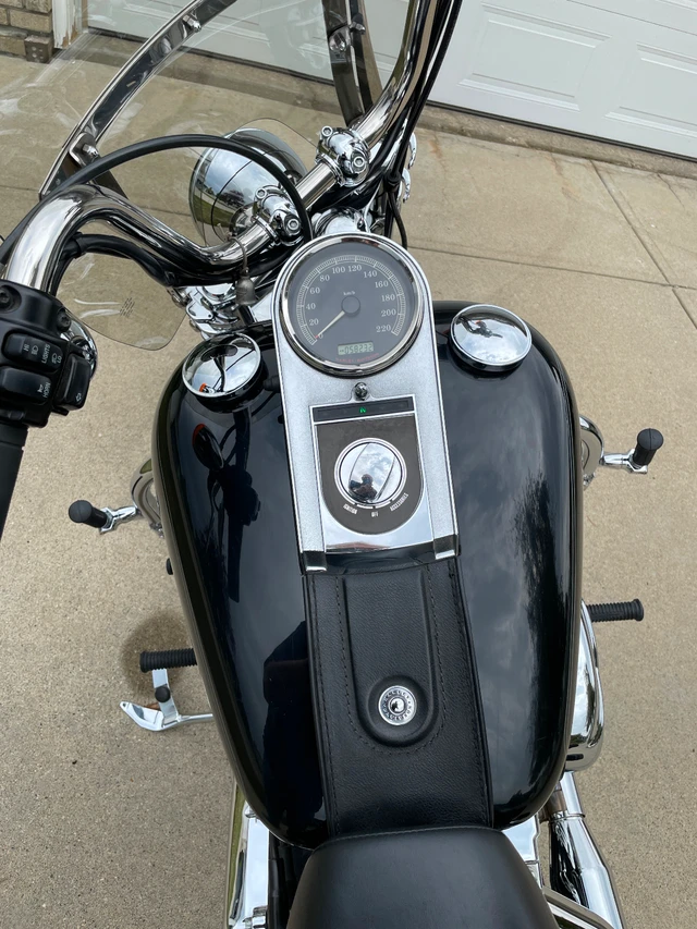 2008 Harley-Davidson, 58 232 km, dovoz Kanada — foto 5 z 5