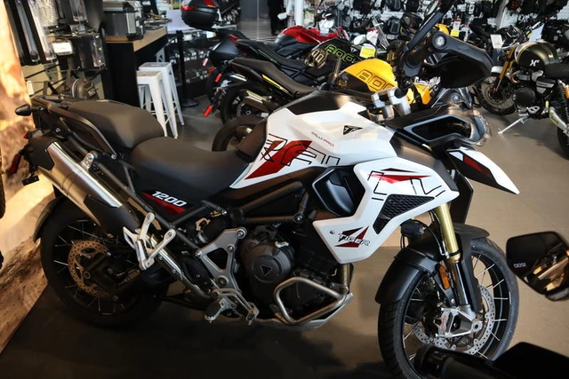 2026 Triumph, 1 km, dovoz Kanada — foto 2 z 5