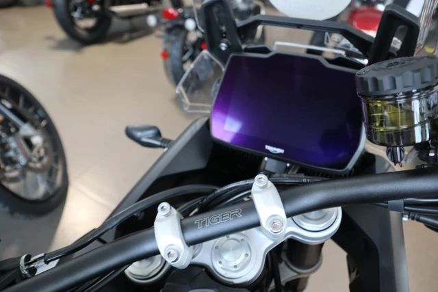 2026 Triumph, dovoz Kanada — foto 3 z 5