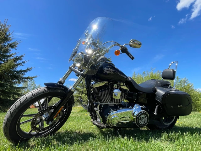 2013 Harley-Davidson, 7 750 km, dovoz Kanada — foto 1 z 5 2013 Harley-Davidson, 7 750 km, dovoz Kanada — foto 1 z 5