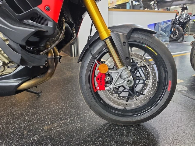 2024 Ducati, 2 250 km, dovoz Kanada — foto 5 z 5