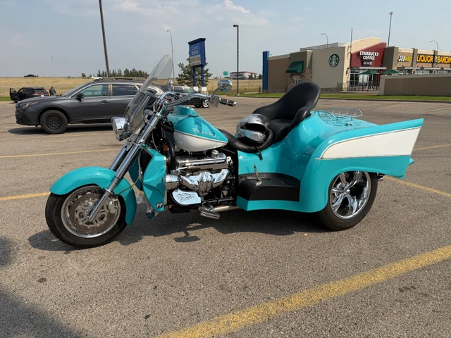 2008, 35 000 km, dovoz Kanada — foto 2 z 5