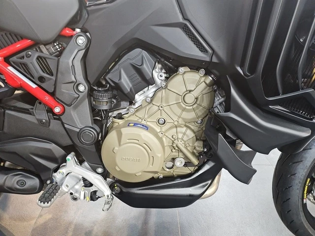 2026 Ducati, 12 km, dovoz Kanada — foto 3 z 5