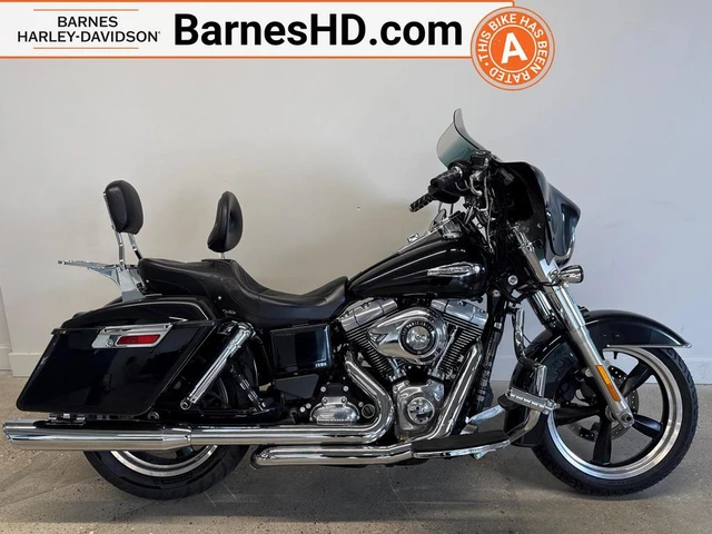 2012 Harley-Davidson, 61 971 km, dovoz Kanada — foto 1 z 5 2012 Harley-Davidson, 61 971 km, dovoz Kanada — foto 1 z 5