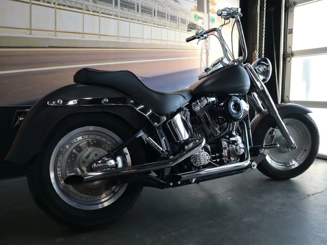 2003 Harley-Davidson, 32 778 km, dovoz Kanada — foto 2 z 5