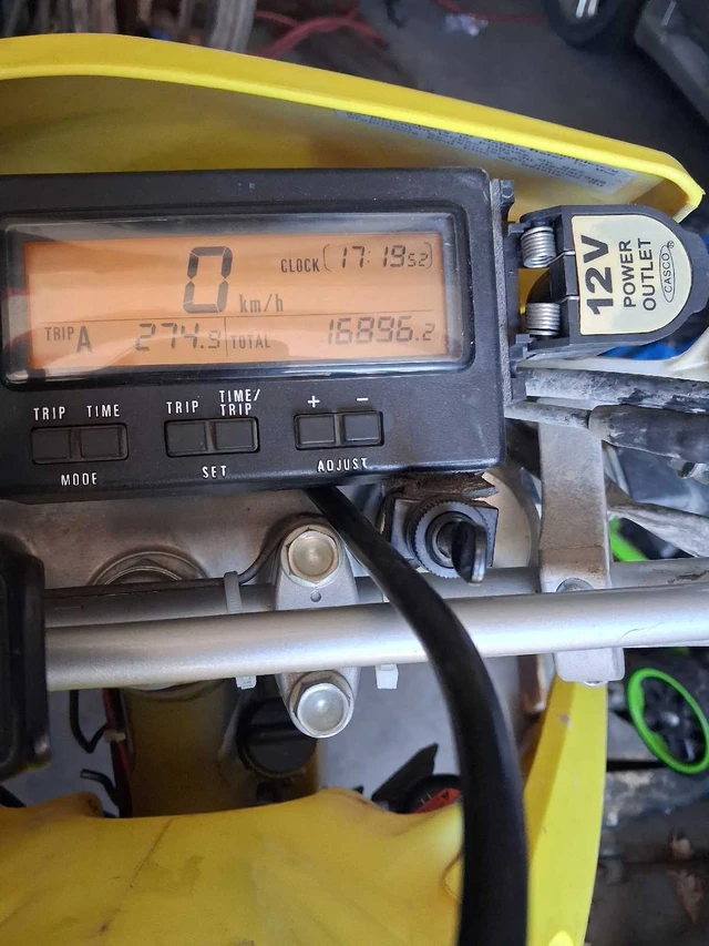 2004 Suzuki, dovoz Kanada — foto 4 z 4