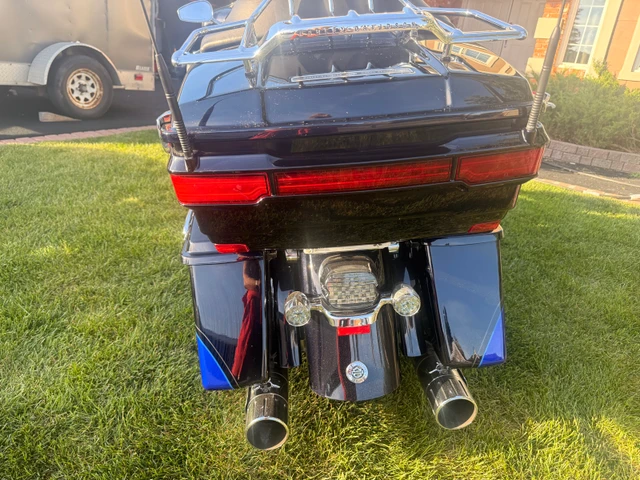 2011 Harley-Davidson, 29 000 km, dovoz Kanada — foto 4 z 5