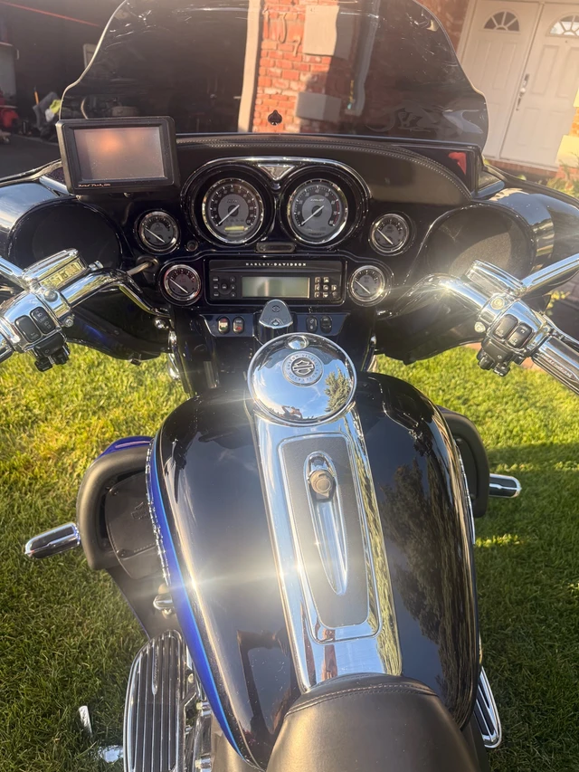 2011 Harley-Davidson, 29 000 km, dovoz Kanada — foto 5 z 5