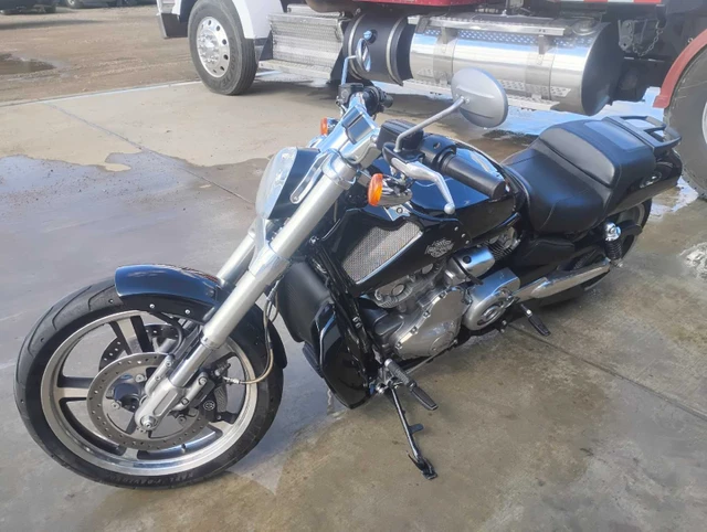 2015 Harley-Davidson, 25 000 km, dovoz Kanada — foto 2 z 5