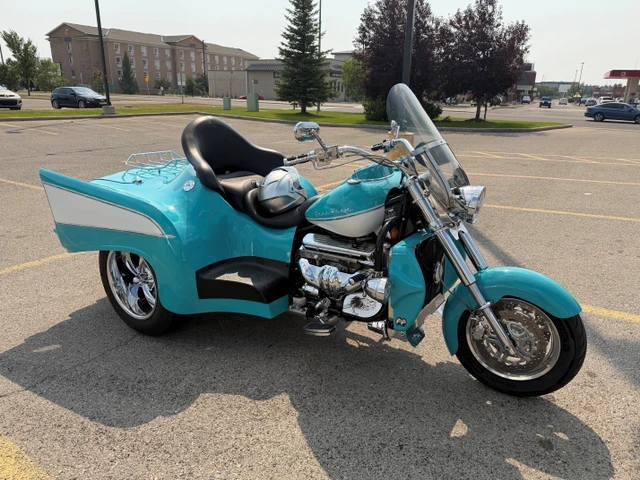 2008, 35 000 km, dovoz Kanada — foto 2 z 5