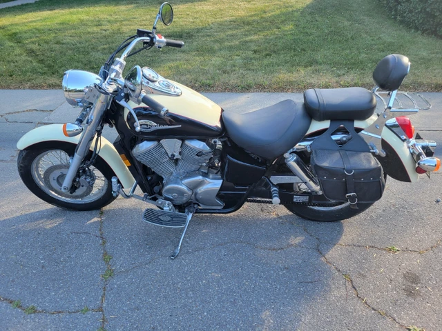 2001 Honda, 29 881 km, dovoz Kanada — foto 3 z 5
