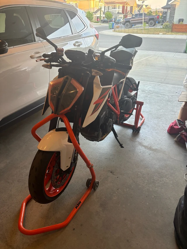 2018 KTM, 23 000 km, dovoz Kanada — foto 1 z 5 2018 KTM, 23 000 km, dovoz Kanada — foto 1 z 5