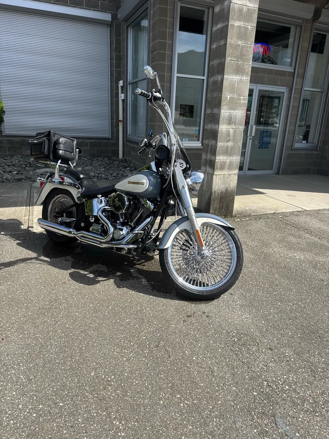 2002 Harley-Davidson, 42 000 km, dovoz Kanada — foto 2 z 5