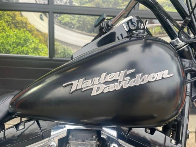 2004 Harley-Davidson, 36 980 km, dovoz Kanada — foto 5 z 5