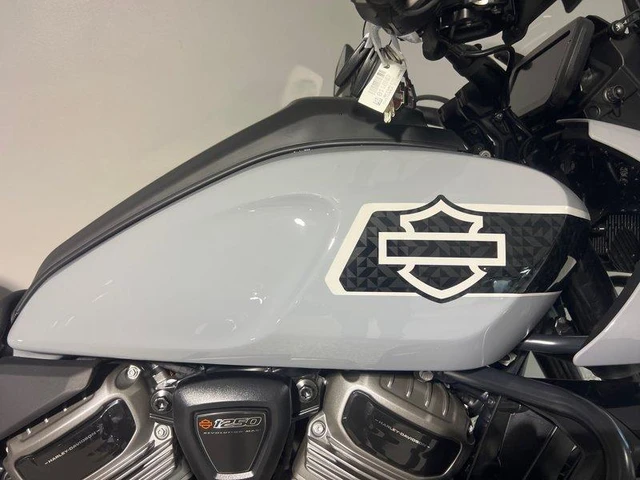 2026 Harley-Davidson, 12 km, dovoz Kanada — foto 4 z 5