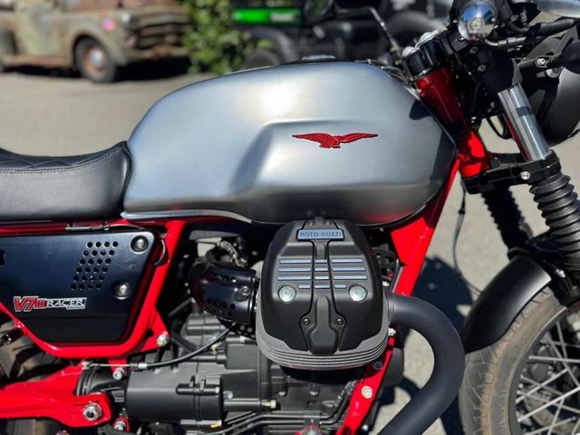2017 Moto Guzzi, 684 km, dovoz Kanada — foto 2 z 5