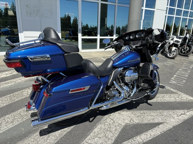 2015 Harley-Davidson, 30 057 km, dovoz Kanada — foto 2 z 5