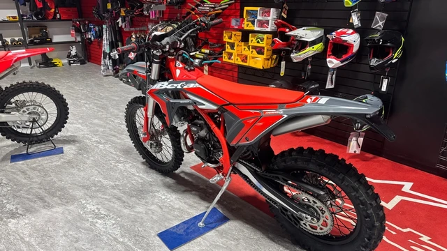 2026 Beta, dovoz Kanada — foto 3 z 5