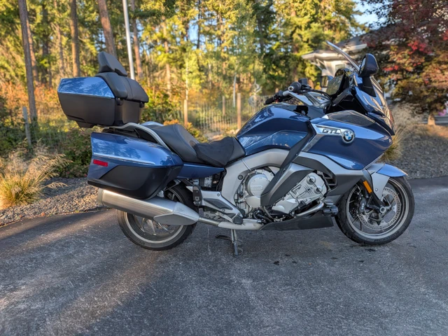 2022 BMW, 19 465 km, dovoz Kanada — foto 2 z 5