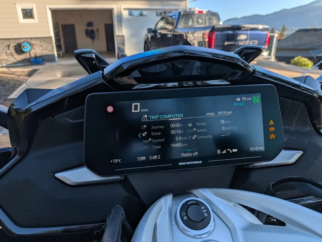 2022 BMW, 19 465 km, dovoz Kanada — foto 3 z 5