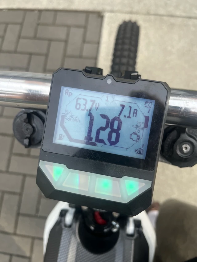 Fully Modded Surron, dovoz Kanada — foto 4 z 5
