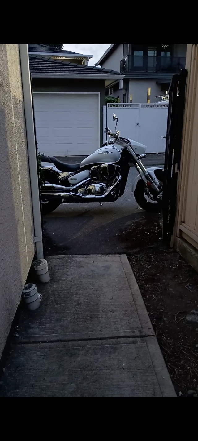 2015 Suzuki, 38 000 km, dovoz Kanada — foto 2 z 5