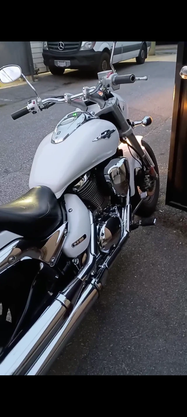 2015 Suzuki, 38 000 km, dovoz Kanada — foto 3 z 5