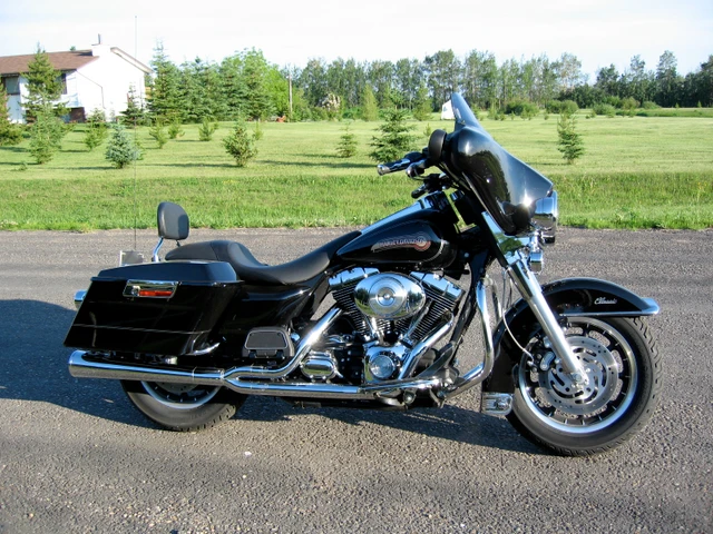 2005 Harley-Davidson, 80 000 km, dovoz Kanada — foto 2 z 5