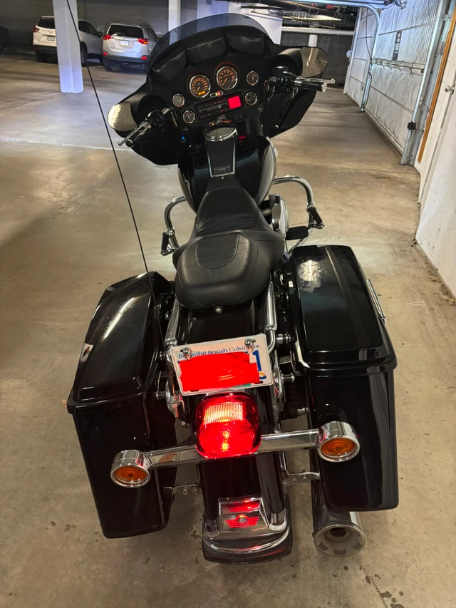 2005 Harley-Davidson, 80 000 km, dovoz Kanada — foto 5 z 5