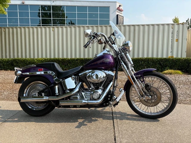 2000 Harley-Davidson, 43 253 km, dovoz Kanada — foto 1 z 5 2000 Harley-Davidson, 43 253 km, dovoz Kanada — foto 1 z 5