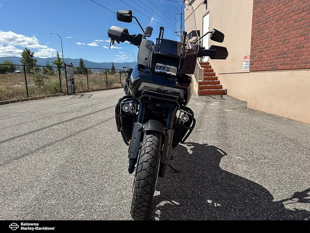 2026 Harley-Davidson, 21 km, dovoz Kanada — foto 2 z 5