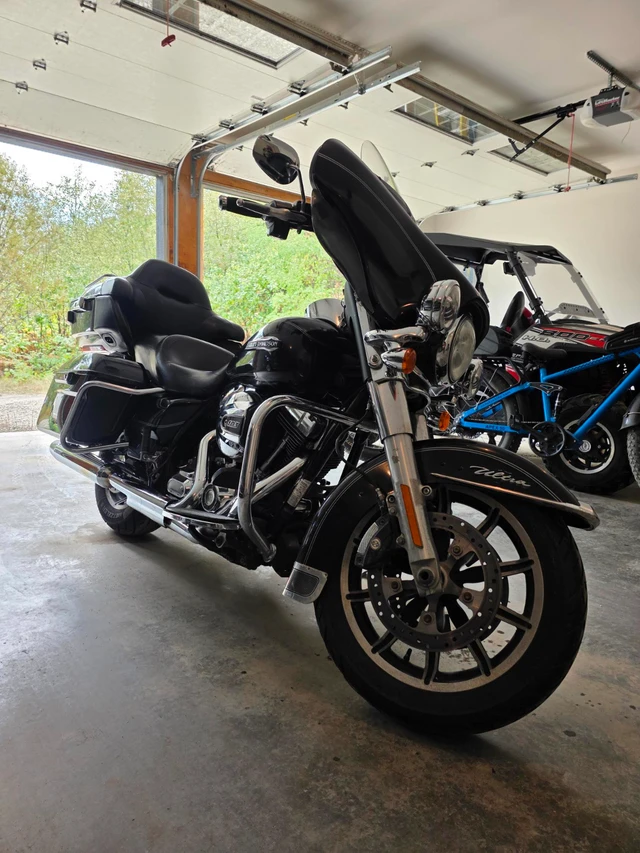 2016 Harley-Davidson, 103 000 km, dovoz Kanada — foto 5 z 5