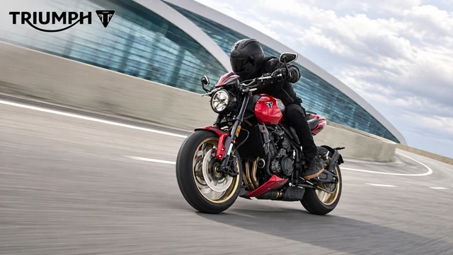 2027 Triumph, 12 km, dovoz Kanada — foto 1
