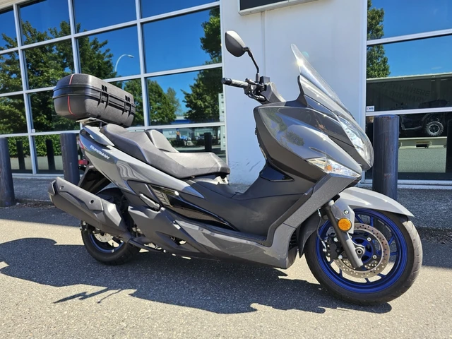 2025 Suzuki, 3 142 km, dovoz Kanada — foto 1 z 5 2025 Suzuki, 3 142 km, dovoz Kanada — foto 1 z 5