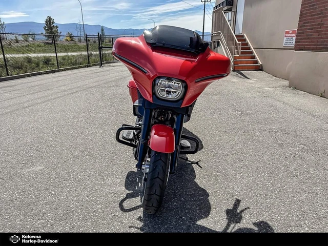 2026 Harley-Davidson, 21 km, dovoz Kanada — foto 2 z 5