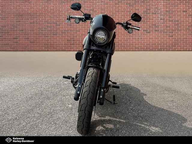2026 Harley-Davidson, 21 km, dovoz Kanada — foto 2 z 5