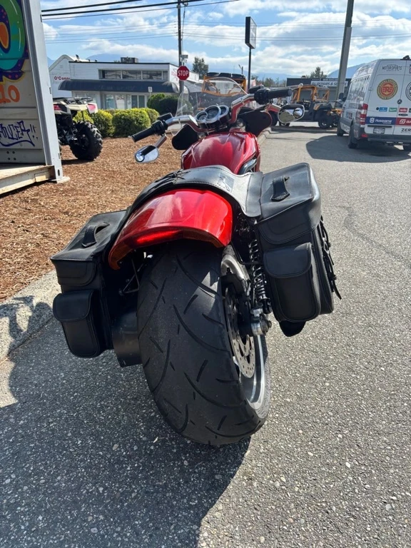2013 Harley-Davidson, 30 261 km, dovoz Kanada — foto 3 z 5