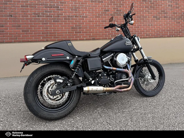2015 Harley-Davidson, 26 060 km, dovoz Kanada — foto 4 z 5