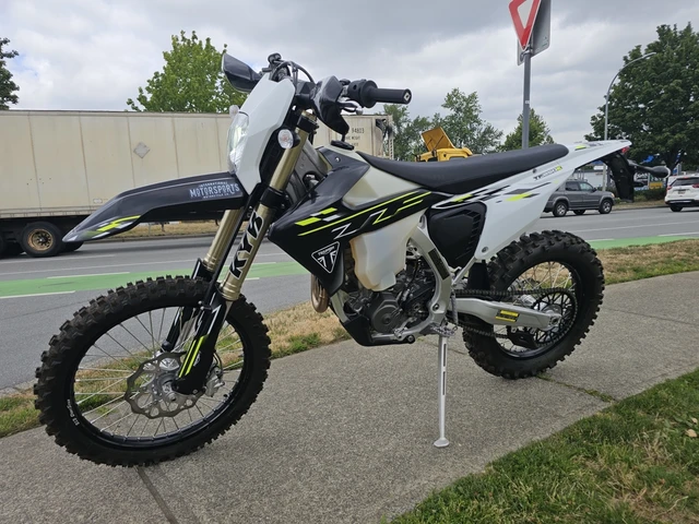 2026 Triumph, dovoz Kanada — foto 5 z 5