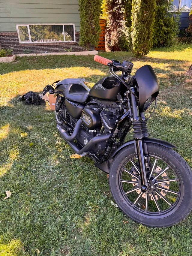 2014 Harley-Davidson, 10 500 km, dovoz Kanada — foto 2 z 5