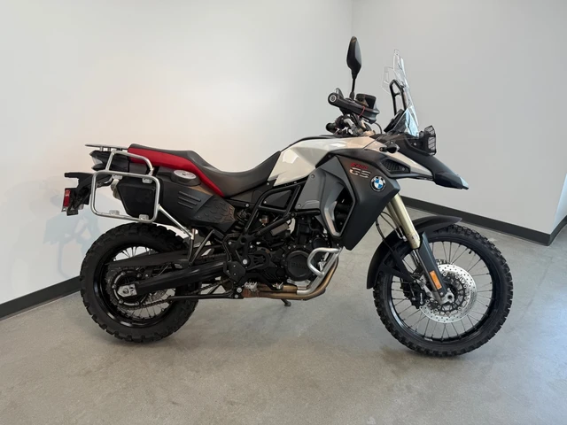 2016 BMW, 29 500 km, dovoz Kanada — foto 2 z 5