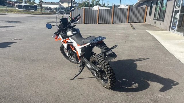 2025 KTM, 526 km, dovoz Kanada — foto 3 z 5