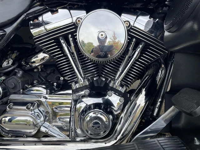 2003 Harley-Davidson, 84 898 km, dovoz Kanada — foto 3 z 5