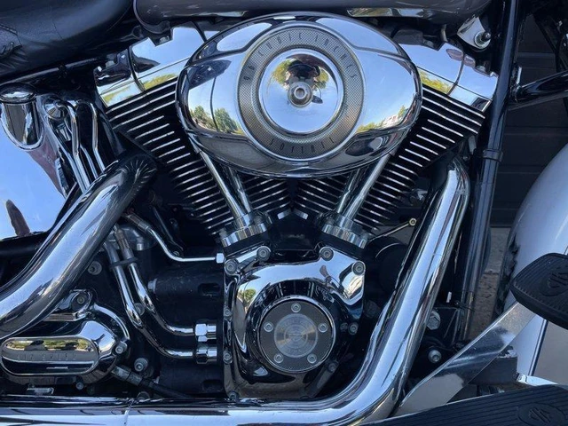 2008 Harley-Davidson, 65 524 km, dovoz Kanada — foto 4 z 5