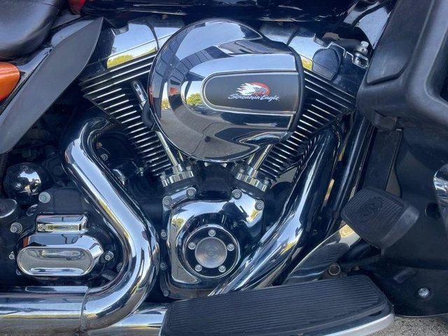2015 Harley-Davidson, 100 991 km, dovoz Kanada — foto 4 z 5