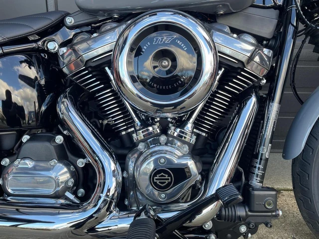 2026 Harley-Davidson, 12 km, dovoz Kanada — foto 3 z 5