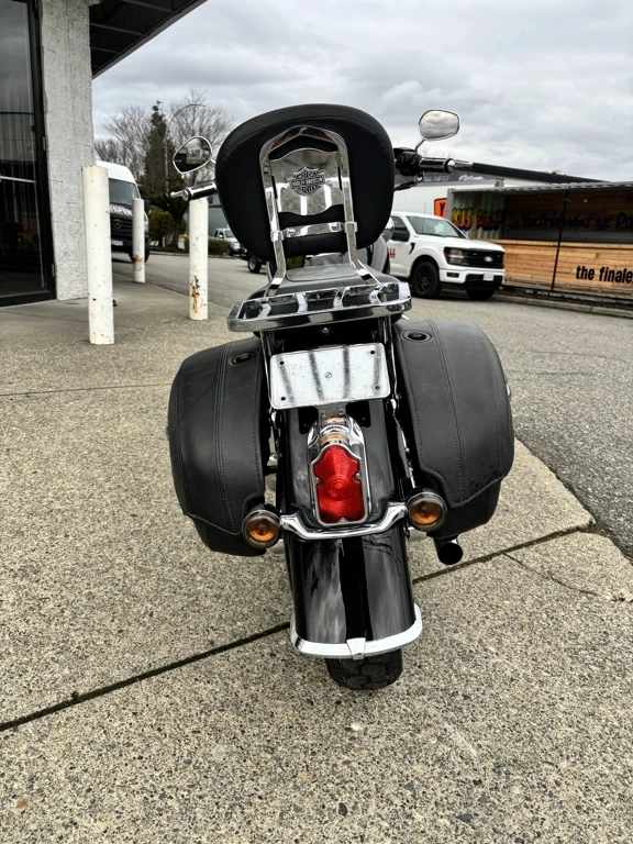 2005 Harley-Davidson, 20 505 km, dovoz Kanada — foto 4 z 5