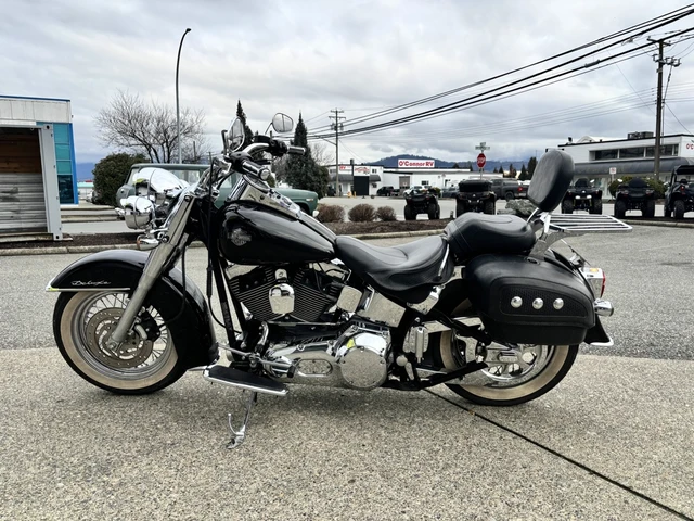 2005 Harley-Davidson, 20 505 km, dovoz Kanada — foto 5 z 5